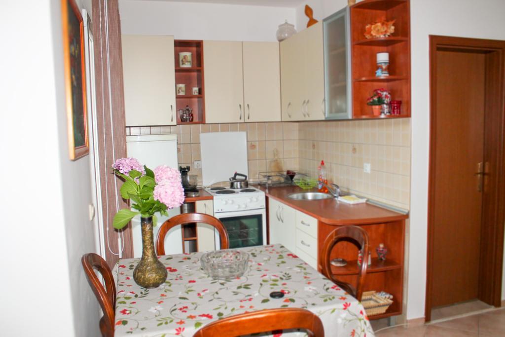 Apartments Djedovic Petrovac Exterior foto