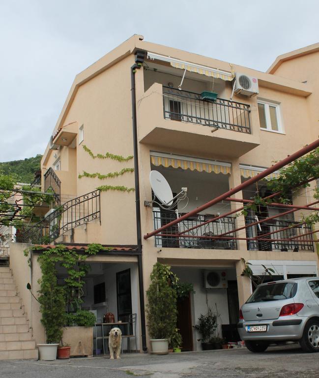 Apartments Djedovic Petrovac Exterior foto