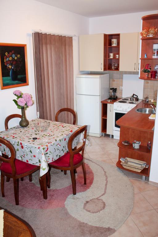 Apartments Djedovic Petrovac Exterior foto